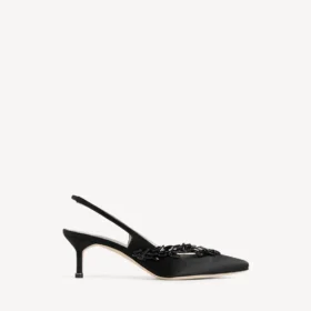 Balenciaga para mulher | Slingback Manolo Blahnik em preto