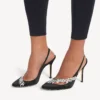 Balenciaga para mulher | Slingback Manolo Blahnik em preto