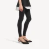 Balenciaga para mulher | Slingback Manolo Blahnik em preto