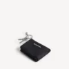 Bolsa com fecho e pingente para homem, em preto