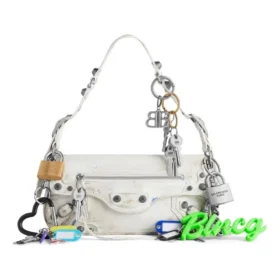 Bolsa de ombro pequena Le Cagole com efeito usado e pingentes «Branco» 7716402AA7A9000
