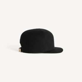Boné feminino em preto
