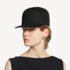 Boné feminino em preto