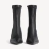 Botins Avenue para mulher em preto