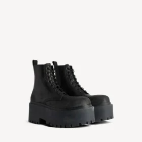 Botins Strike para mulher em preto