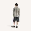 Camisa de corte regular para homem em branco/preto