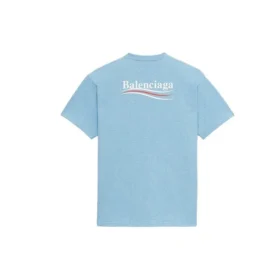 Camisa de manga curta com gola redonda para homem da Balenciaga, com estampado da Political Campaign, azul 570803TBV425840 Camisa de manga curta com gola redonda para homem da Balenciaga, com estampado da Political Campaign, azul 570803TBV425840