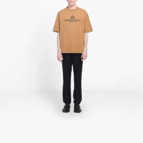 Camisa de manga curta para homem Balenciaga com estampado de letras, amarelo creme 594579TGV609605 Camisa de manga curta para homem Balenciaga com estampado de letras, amarelo creme 594579TGV609605
