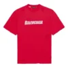 Camiseta masculina Balenciaga com padrão de letras, decote redondo, manga curta e furos, vermelha 651795TKVB86295