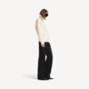 Camisola feminina de gola alta invertida em branco sujo