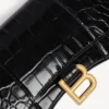 Carteira feminina em forma de Hourglass com corrente, em preto Carteira feminina em forma de Hourglass com corrente, em preto