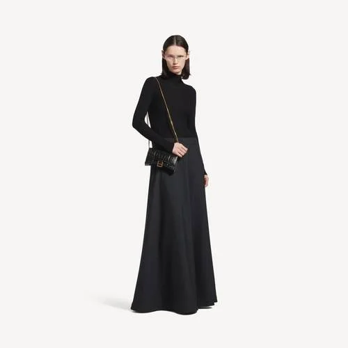 Carteira feminina em forma de Hourglass com corrente, em preto Carteira feminina em forma de Hourglass com corrente, em preto