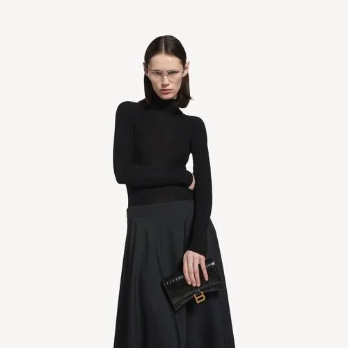 Carteira feminina em forma de Hourglass com corrente, em preto Carteira feminina em forma de Hourglass com corrente, em preto