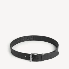 Cinto masculino com logótipo gravado em relevo, na cor preta