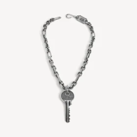 Colar fino Neverlost para homem em prata antiga