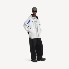 Hoodie com fecho oversized da Balenciaga para homem | Colaboração com a NBA em branco/multicolorido Hoodie com fecho oversized da Balenciaga para homem | Colaboração com a NBA em branco/multicolorido