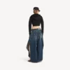 Hoodie «Techwear Cocoon» para mulher, em preto