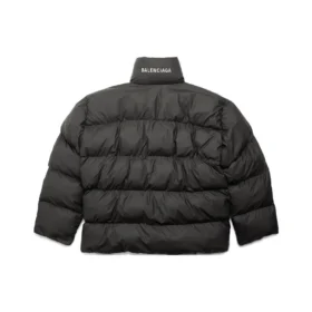 Jaqueta acolchoada com corte envolvente «Preto» 751717TOO411000