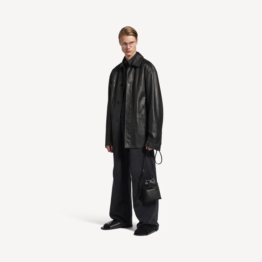Mala de compras masculina com suporte para telemóvel em preto Mala de compras masculina com suporte para telemóvel em preto