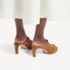 Mules Fargo para mulher em castanho