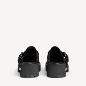Mules Venom para mulher em preto