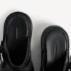 Mules Venom para mulher em preto
