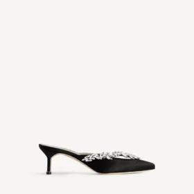Mulher: Balenciaga | Mules Manolo Blahnik em preto