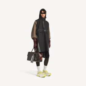 Poncho técnico para homem em preto