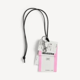Porta-chaves/pingente para homem em forma de bilhete de comboio em branco/preto/rosa