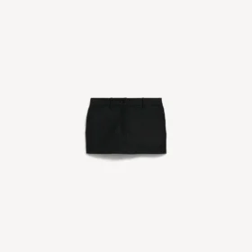 Saia-calções mini de corte elegante para mulher em preto Saia-calções mini de corte elegante para mulher em preto