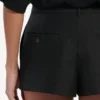 Saia-calções mini de corte elegante para mulher em preto