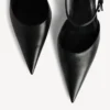 Sandália feminina «Avenue Bow» com tiras atrás em preto/prateado