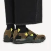 Sandálias de caminhada para homem em cinzento-escuro/preto/amarelo néon