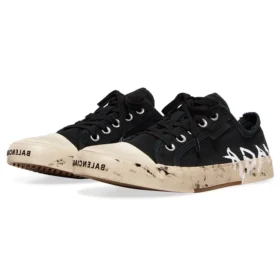 Sapatilha de cano baixo Paris com grafite «Algodão Desgastado Preto e Branco» 688757W3RR51099 Sapatilha de cano baixo Paris com grafite «Algodão Desgastado Preto e Branco» 688757W3RR51099