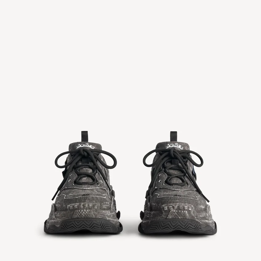 Sapatilha de lona Triple S para homem em preto Sapatilha de lona Triple S para homem em preto