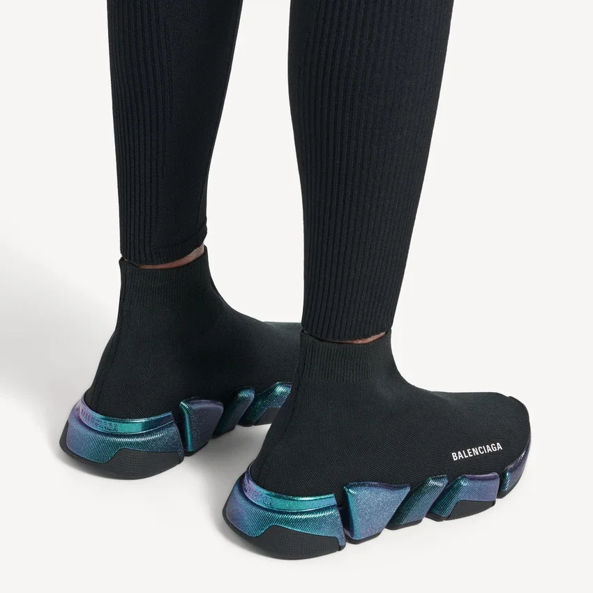 Sapatilha Speed 2.0 iridescente para mulher, em preto Sapatilha Speed 2.0 iridescente para mulher, em preto