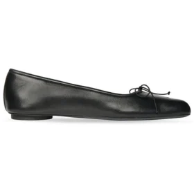Sapatos anatómicos «Pele de carneiro macia e brilhante preta» 714260WBCW01000