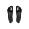 Sapatos anatómicos «Pele de carneiro macia e brilhante preta» 714260WBCW01000