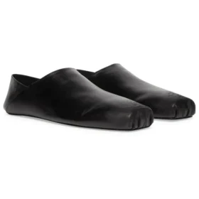 Sapatos sem atacadores de biqueira quadrada em pele de bezerro macia «Preto» 702072WBDH11000