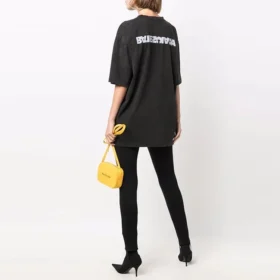 T-shirt com corte lateral «Black» 641655TLVB39034