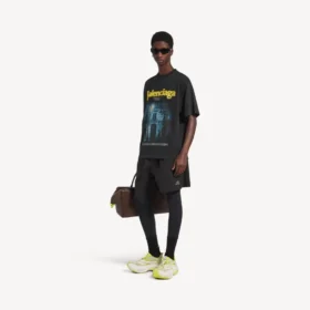 T-shirt masculina «The Address» de corte médio em preto desbotado T-shirt masculina «The Address» de corte médio em preto desbotado