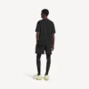 T-shirt masculina «The Address» de corte médio em preto desbotado