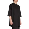 T-shirt Oversized com autocolante de tamanho «Preto» 720209TNVE41000